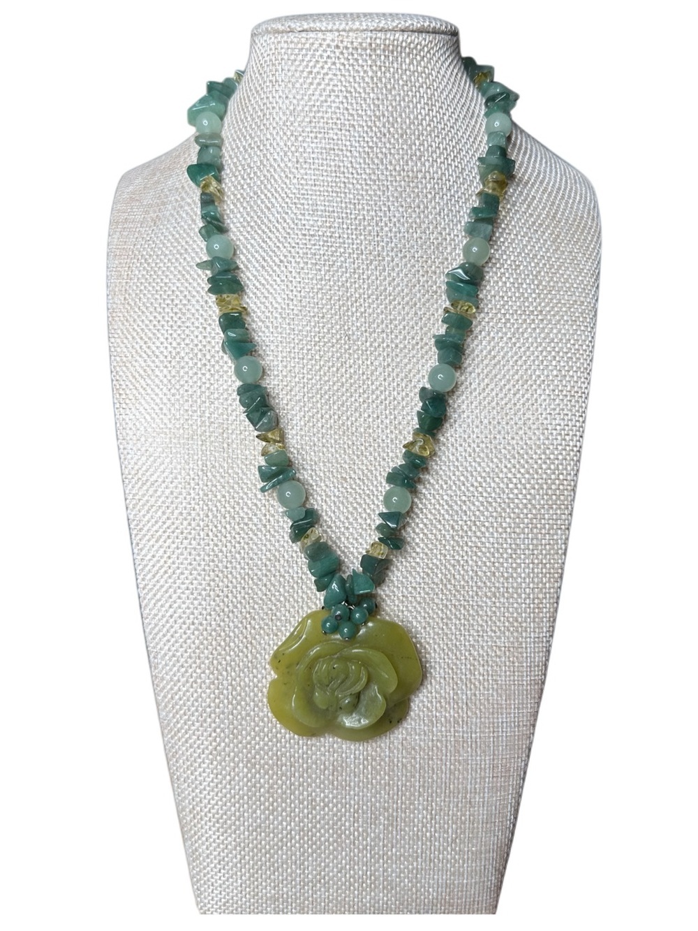Green Gemstone Flower Pendant Necklace - Women Jewelry